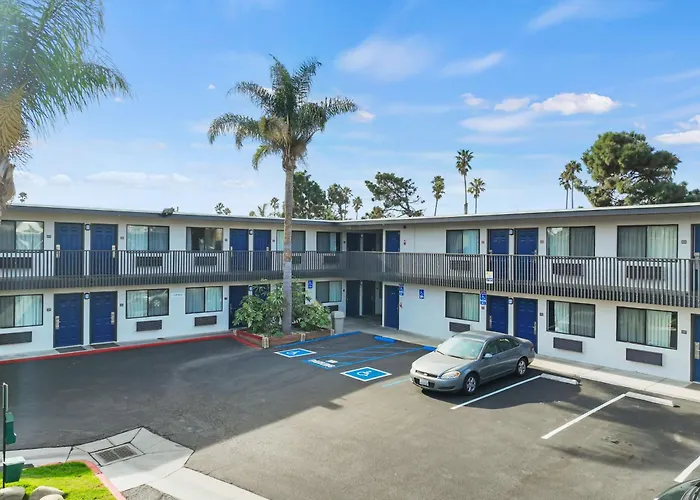Central hotel: Motel 6-Ventura, Ca - Beach