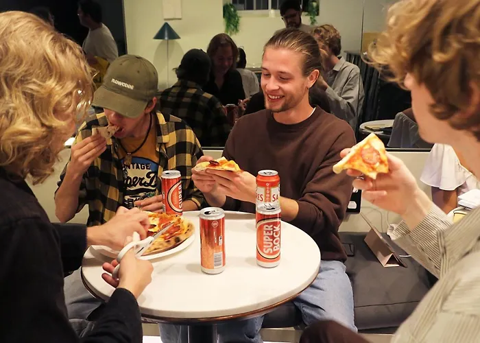 Gspot Hostels & Love Triangles Pizzeria