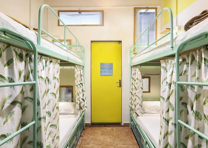 The Hostels Mantra