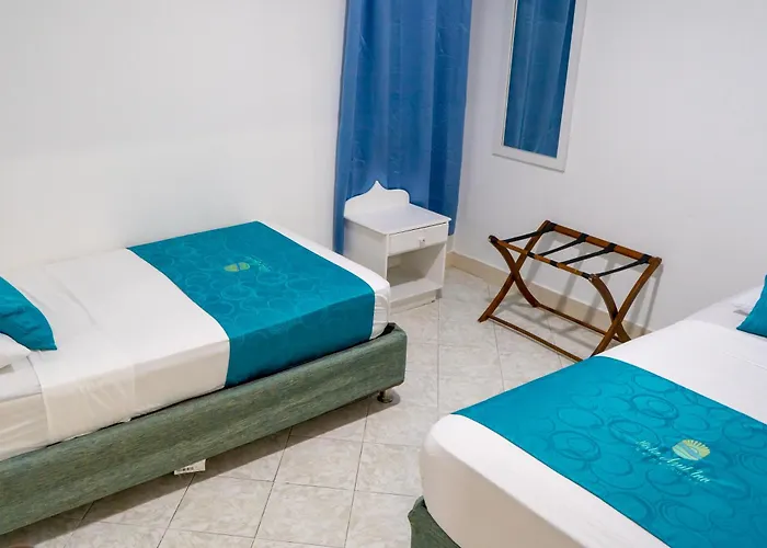 Airport Hotel: Vista Azul Inn