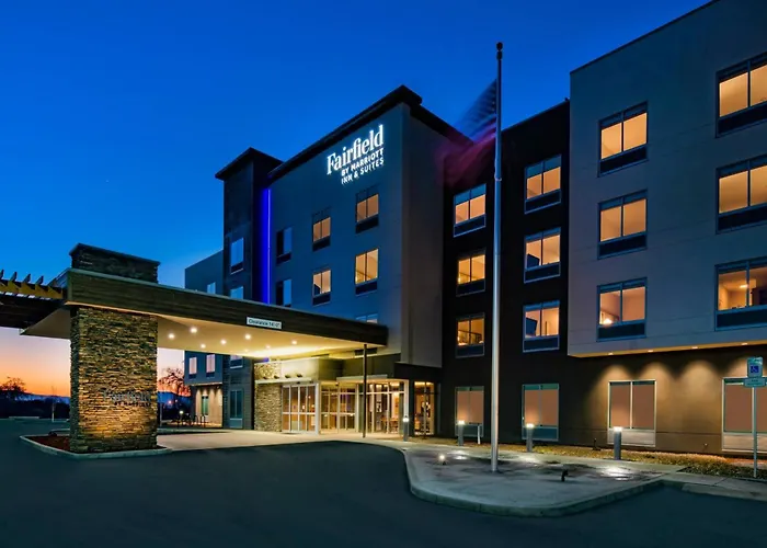 Beach Hotels Fairfield Inn & Suites By Marriott Klamath Falls