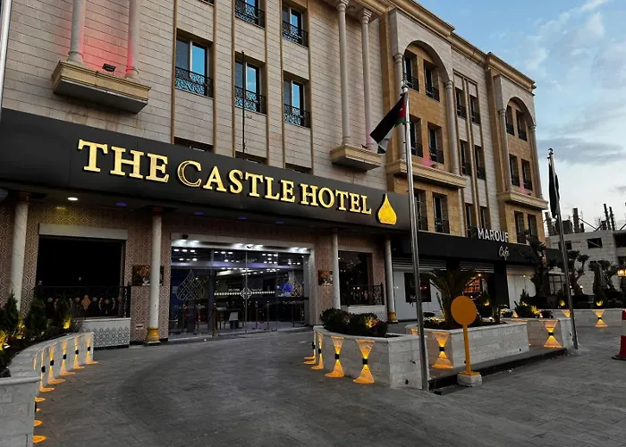 Hotel with view: The Castle Hotel