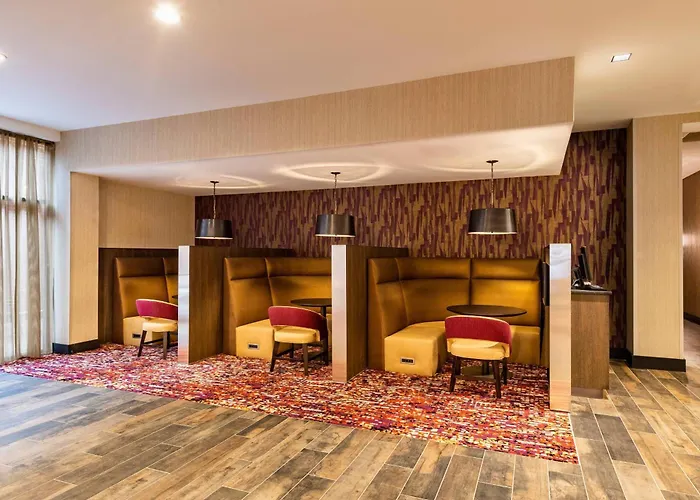 Central hotel: Courtyard Winston-Salem Downtown