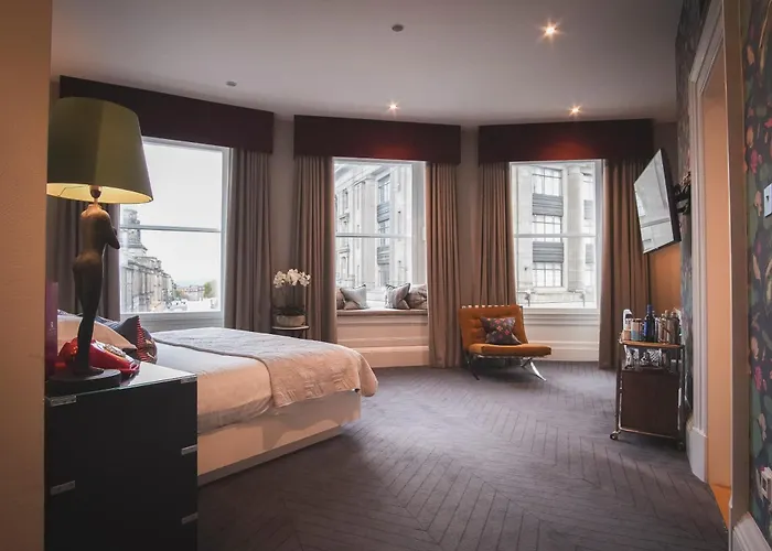 Resort: The Rutland Hotel & Apartments