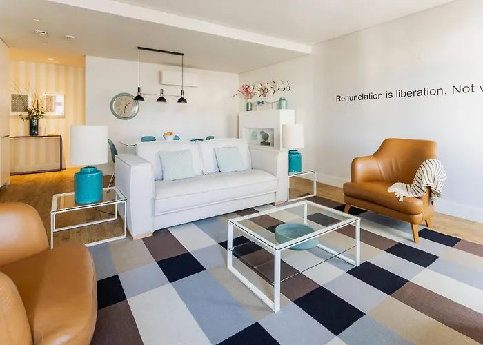 Chiado Square Apartments | Lisbon Best Apartments