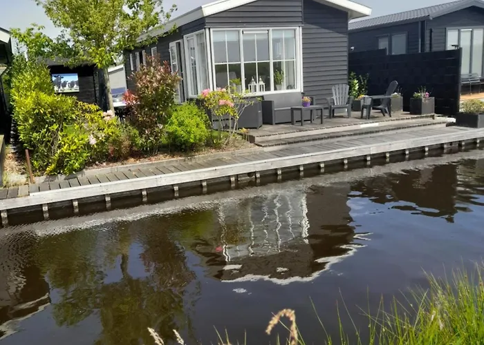 Vakantieverhuur: Wuivend Riet gelegen op Resort Venetie