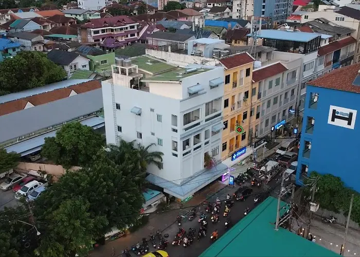 Guest house: Adams House