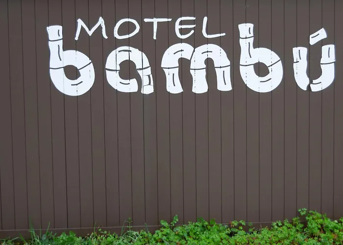 Hotel: Motel Bambú