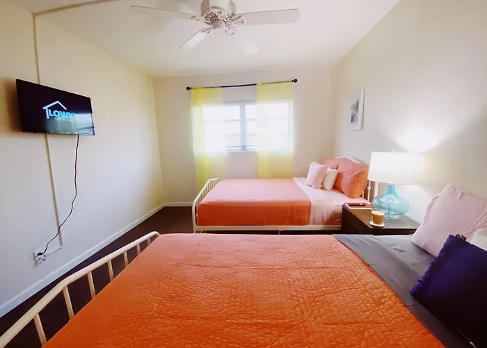 Bayview Regency Apartments By Lowkl