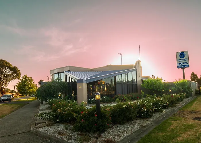 Motel: Mahoneys Motor Inn