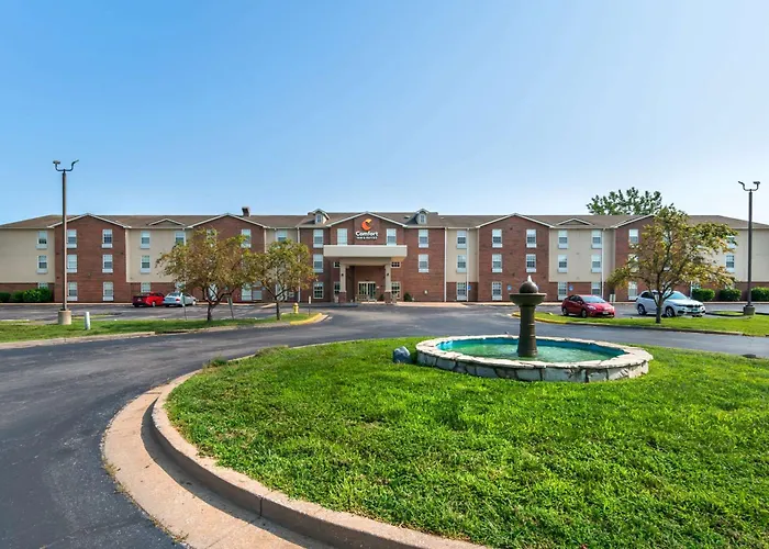 Cheap hotel: Comfort Inn & Suites Chesterfield - St Louis