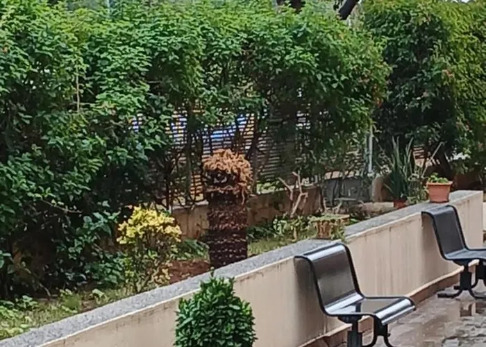 Hotel: LARRU LOS BERMEJALES Residencia Universitaria