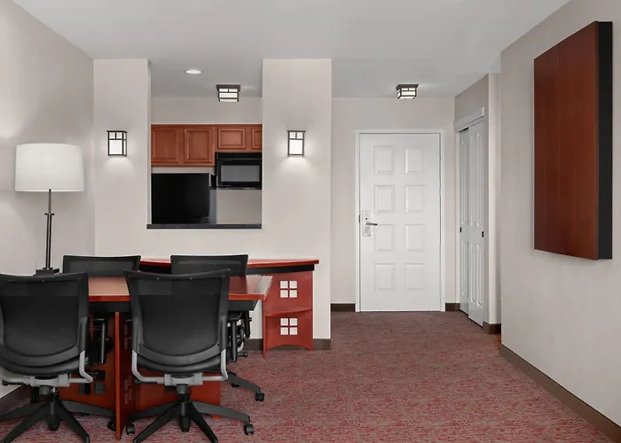 Pet Friendly hotel: Larkspur Landing Extended Stay Suites Campbell