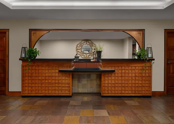Pet Friendly hotel: Larkspur Landing Extended Stay Suites Campbell