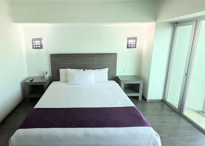 We Hotel Aeropuerto