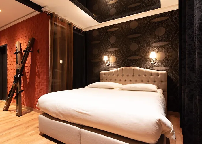 Love Room -