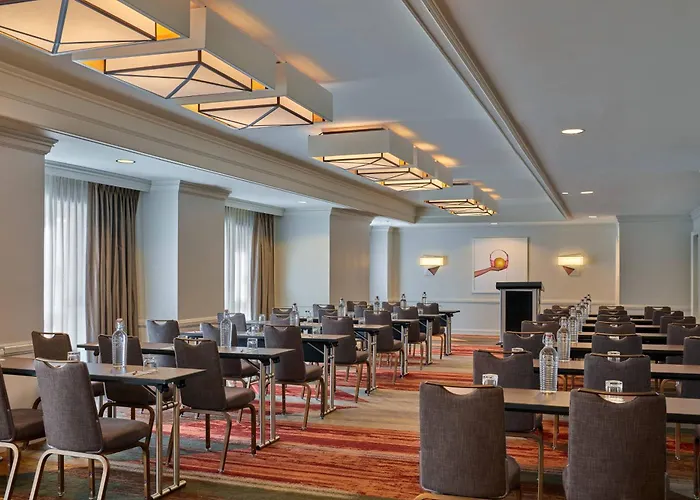 5 star hotel: The Camby, Autograph Collection