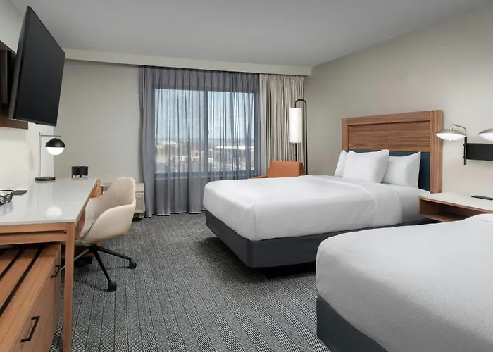 3 star hotel: Courtyard By Marriott Dayton Beavercreek