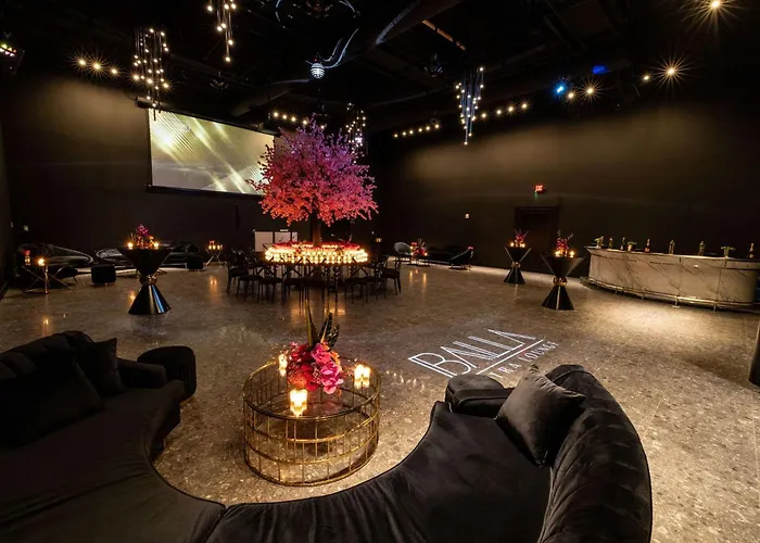 Cambria Hotel Detroit Downtown