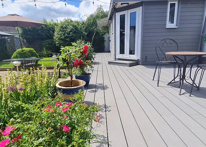 Guest house: Brookside Guest House & Mini Spa