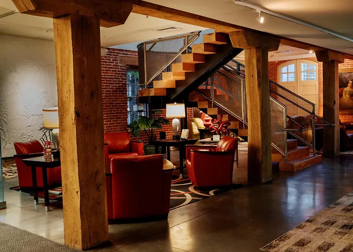 Resort: Lancaster Arts Hotel