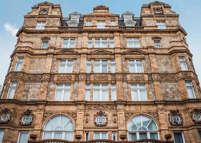 4 star hotel: Victory House Leicester Square