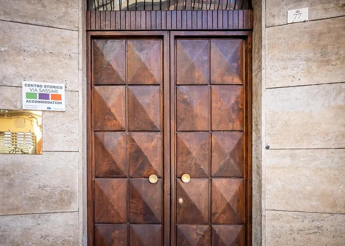 Hotel familiare: Centro storico via Sassari Accommodation