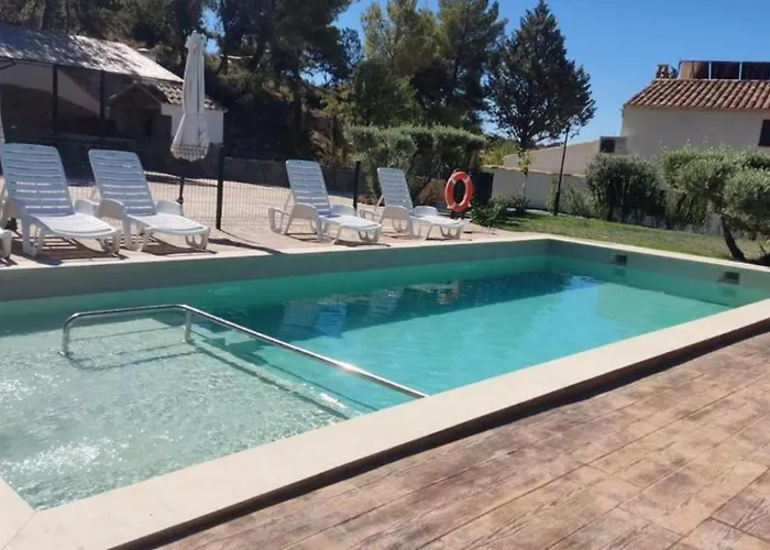 ENTRESIERRAS Apartamentos rurales con chimenea, barbacoa y espacio para eventos
