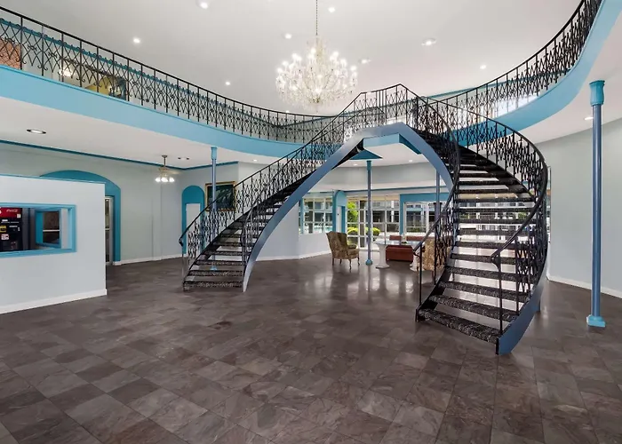 Pet Friendly hotel: Rodeway Inn Conference Center