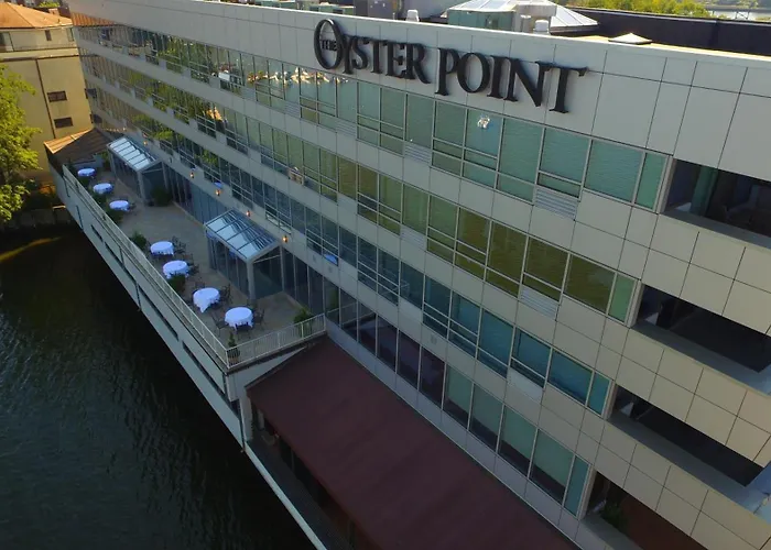 Hotel: Oyster Point Hotel