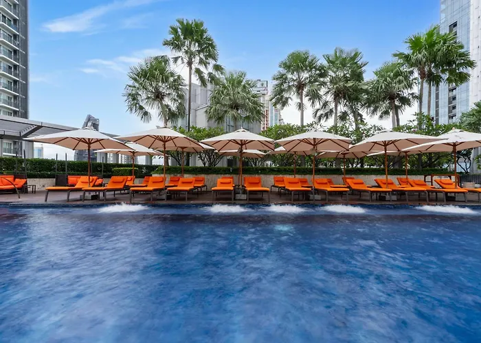 Luxury hotel only: Bangkok Marriott Hotel Sukhumvit