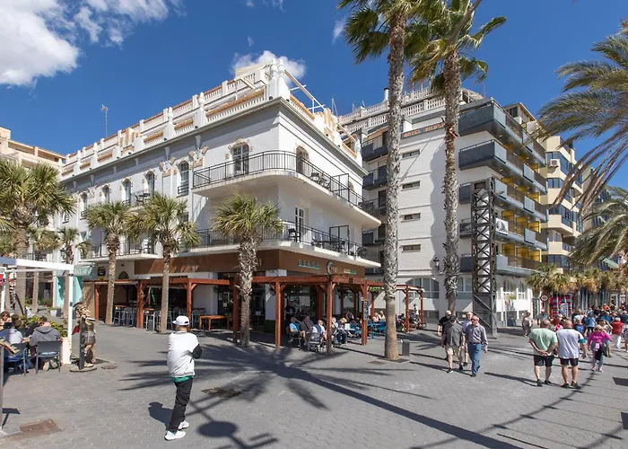 Apartamentos Senabre Palais