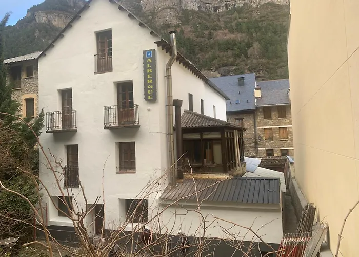  Albergue-Refugio Sargantana
