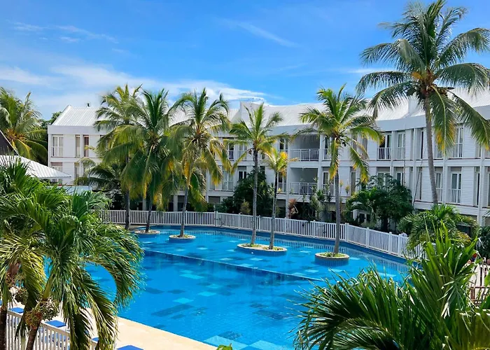 Family Hotel: Hotel Blue Cove By On Vacation