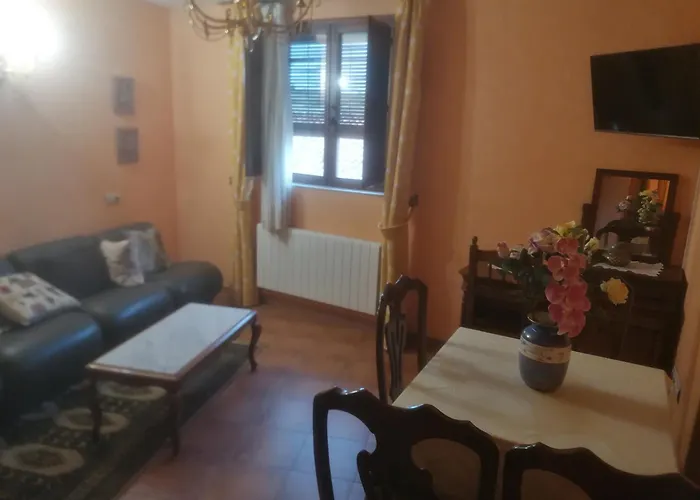 Apartamentos Turísticos Villa y Corte