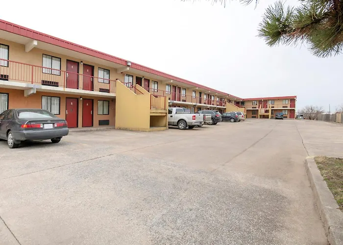 Oyo Hotel Tulsa International Airport