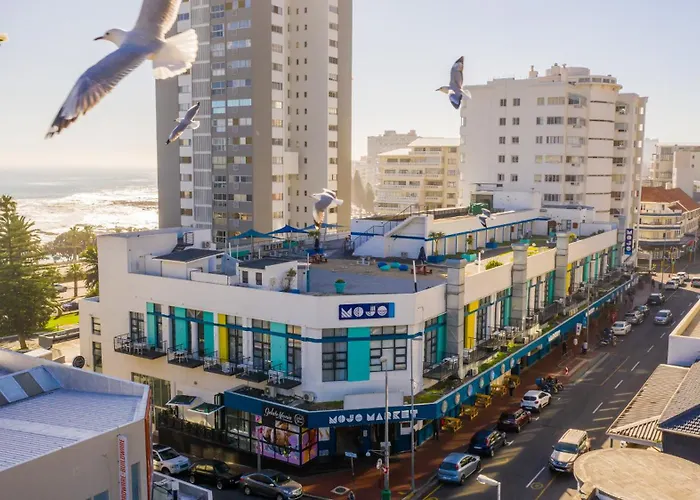 Cheap hotel: Mojo Hotel & Market