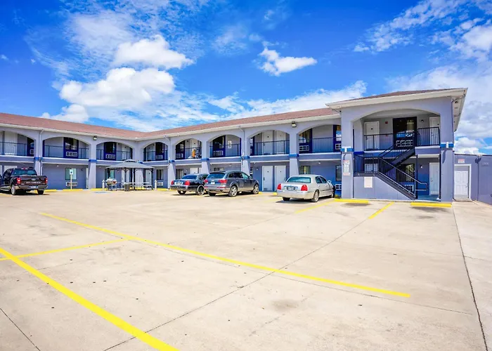 Cheap hotel: High Five Inn By Oyo Killeen