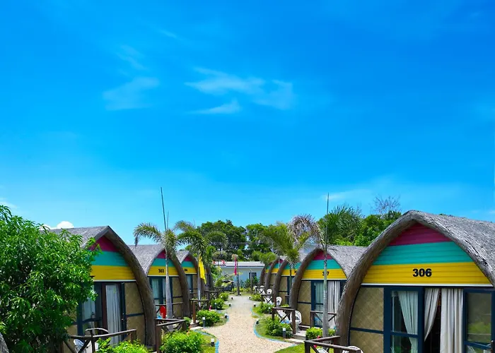 Luxury hotel only: Unwnd Boutique Hotel Calatagan