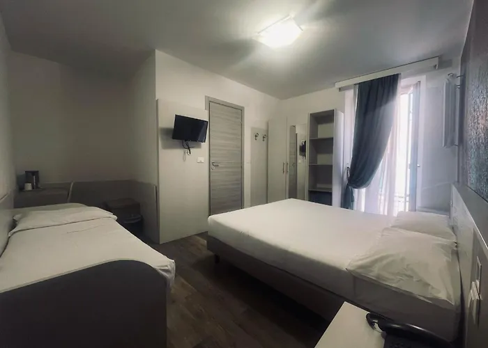 Hotel familiar: Hotel Holiday