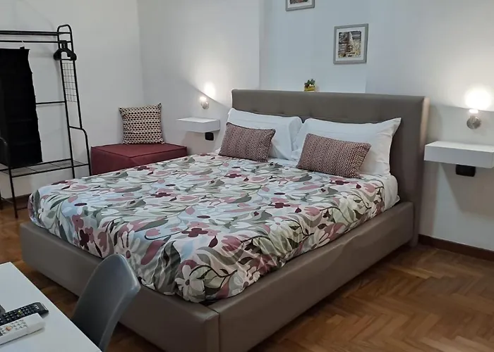 Casa degli ospiti: Royal Poerio