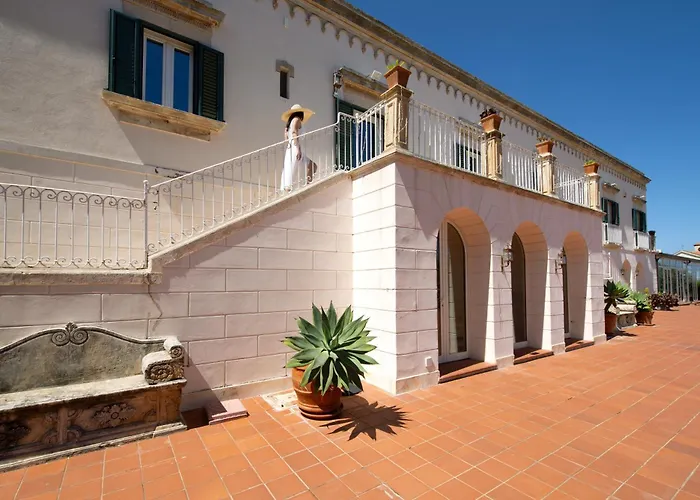 Hotel Con Piscina Isola Charm B&B - Pool & Nature Stay