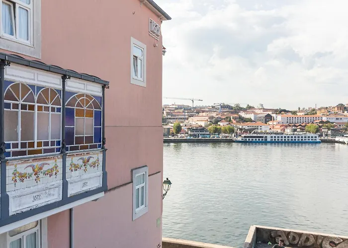 Guest house: 1872 River House By Olivia