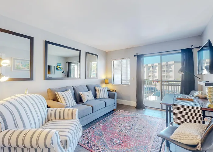 Plantation East #1110