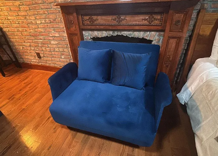 Apartment: The Harlem Cascades