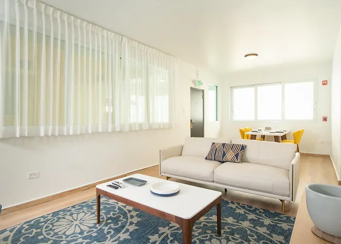 Casa Condado & Residences