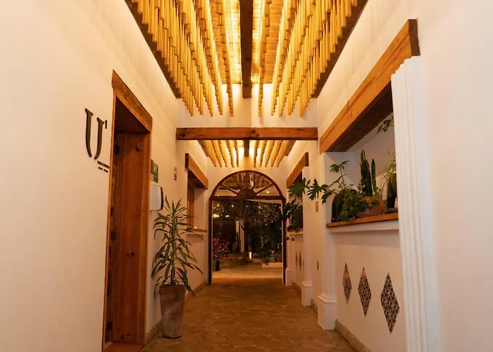 Family Hotel: Sombra Del Agua