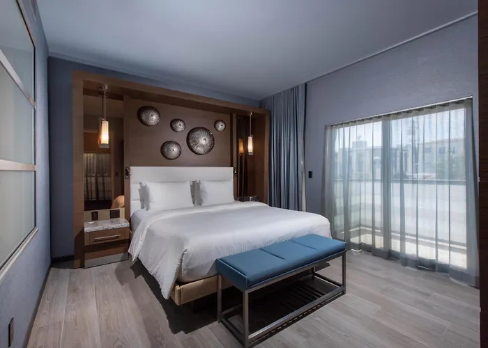 Luxury hotel only: Shade Hotel Manhattan Beach