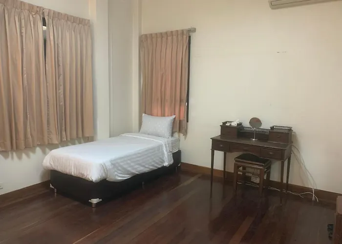 Apartahotel: Baan Tanwa - Mrt Ratchadapisek Exit 1 Or 2