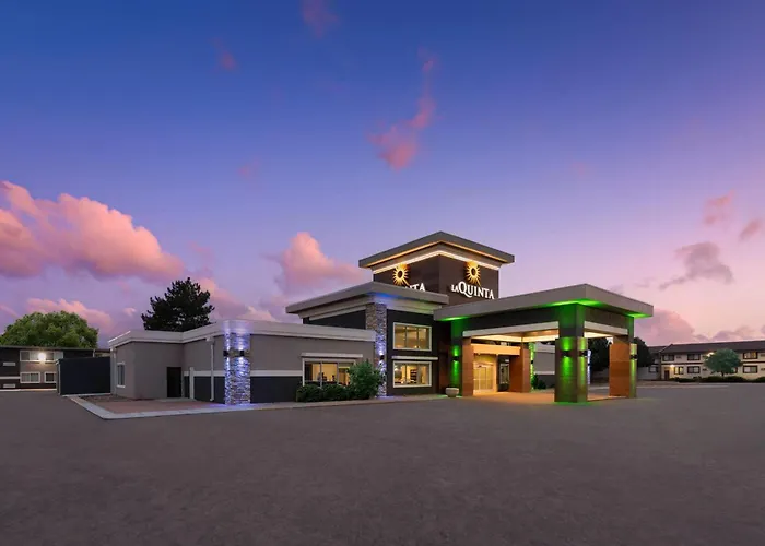 Luxury hotel only: La Quinta Inn & Suites By Wyndham Fort Collins, Colorado